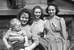 Paul Jr., Adele,  ?, and Georgia, circa 1939